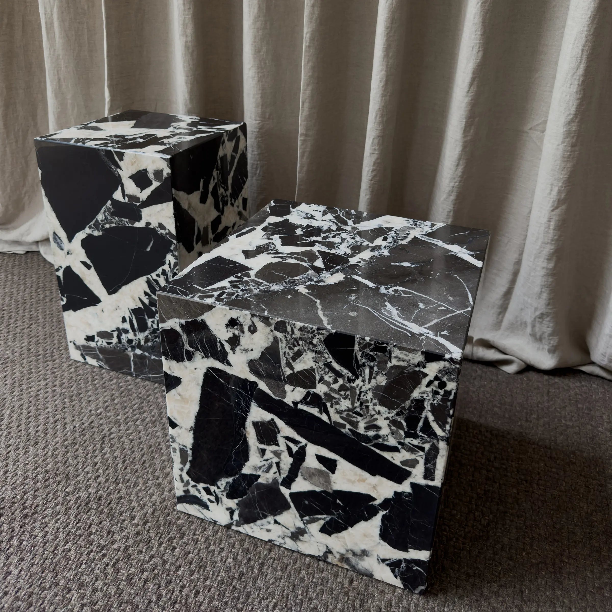 metropolis - grand antique marmor beistelltisch cube