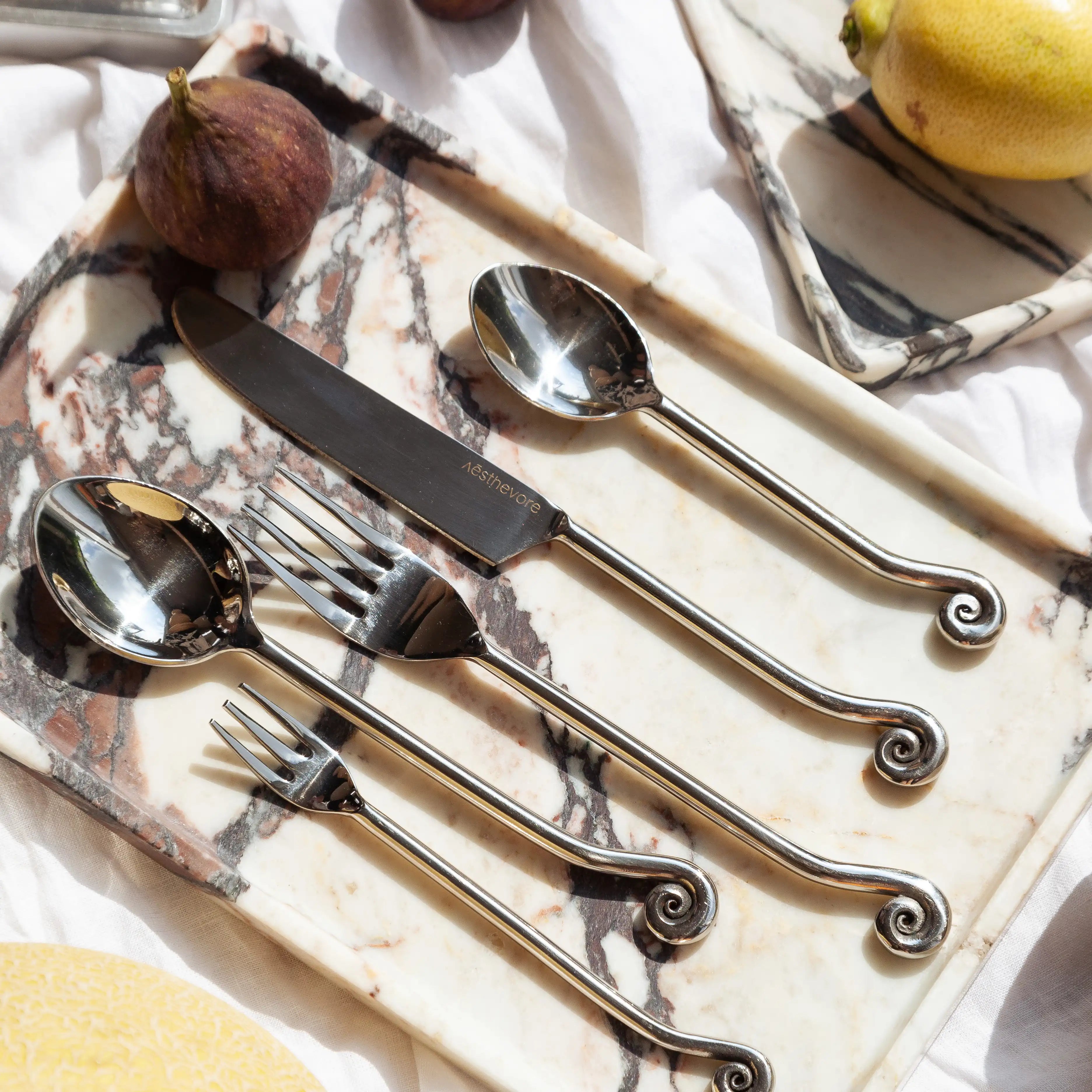 initium tablett groß - viola calacatta marmor