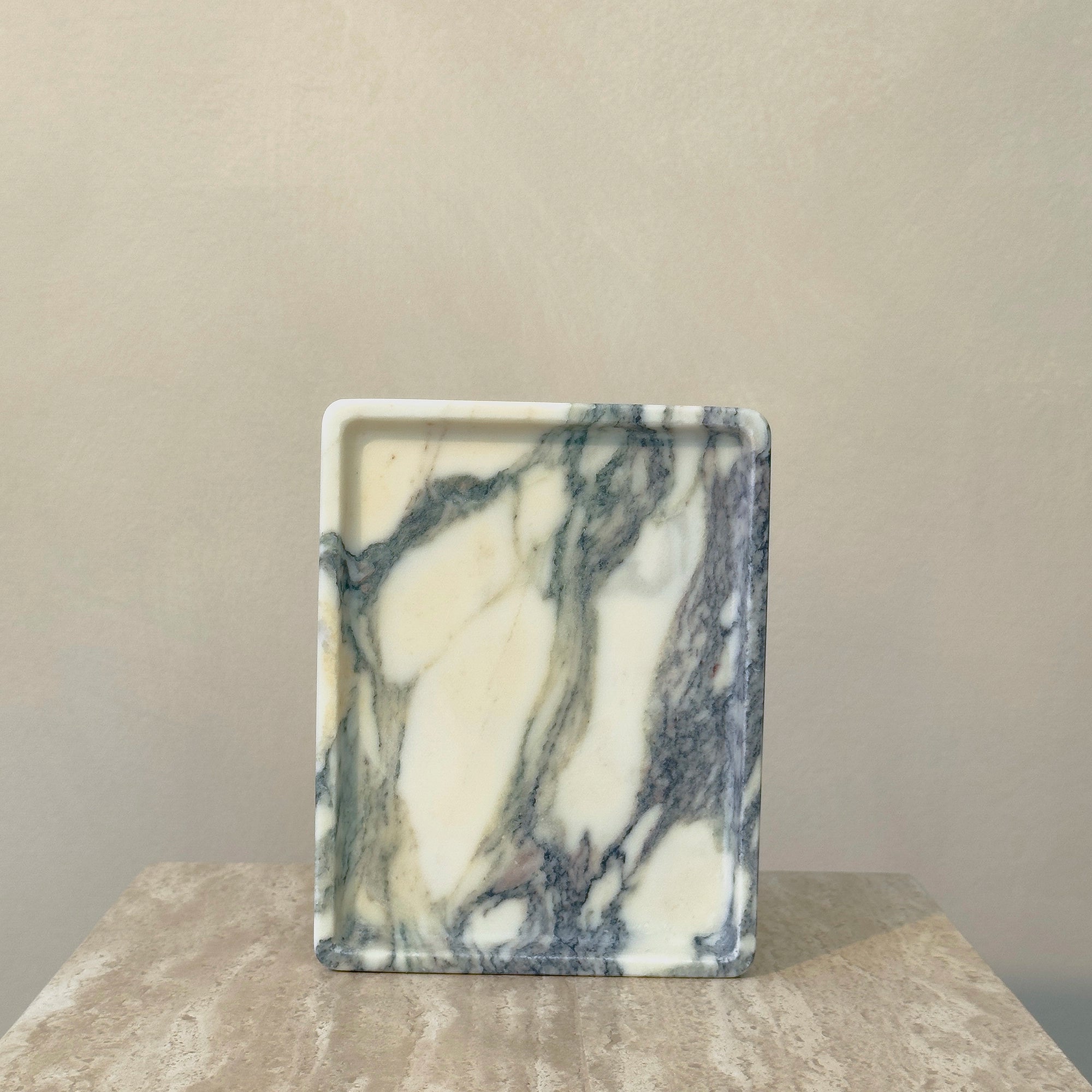 initium tray small - viola calacatta marble