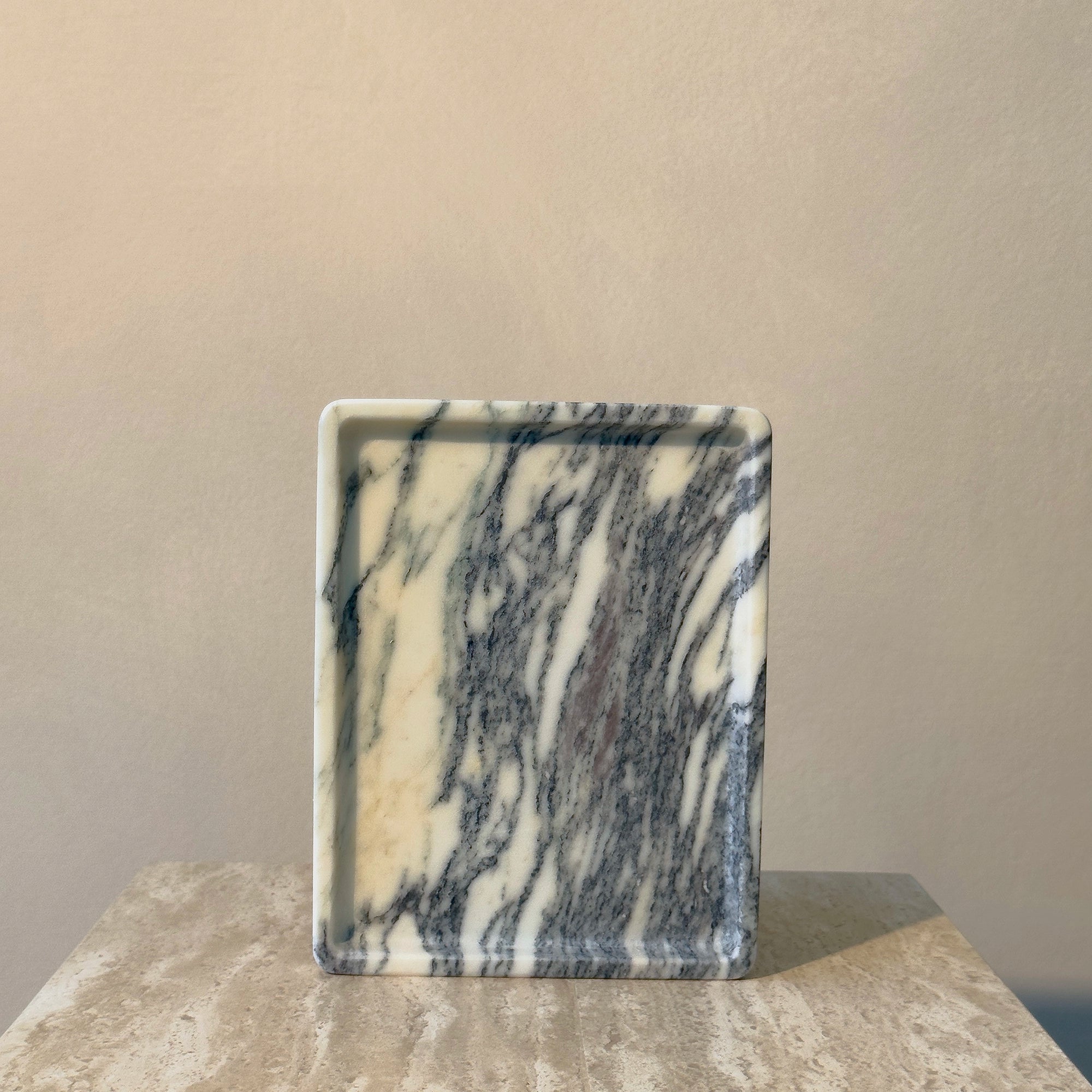 initium tray small - viola calacatta marble