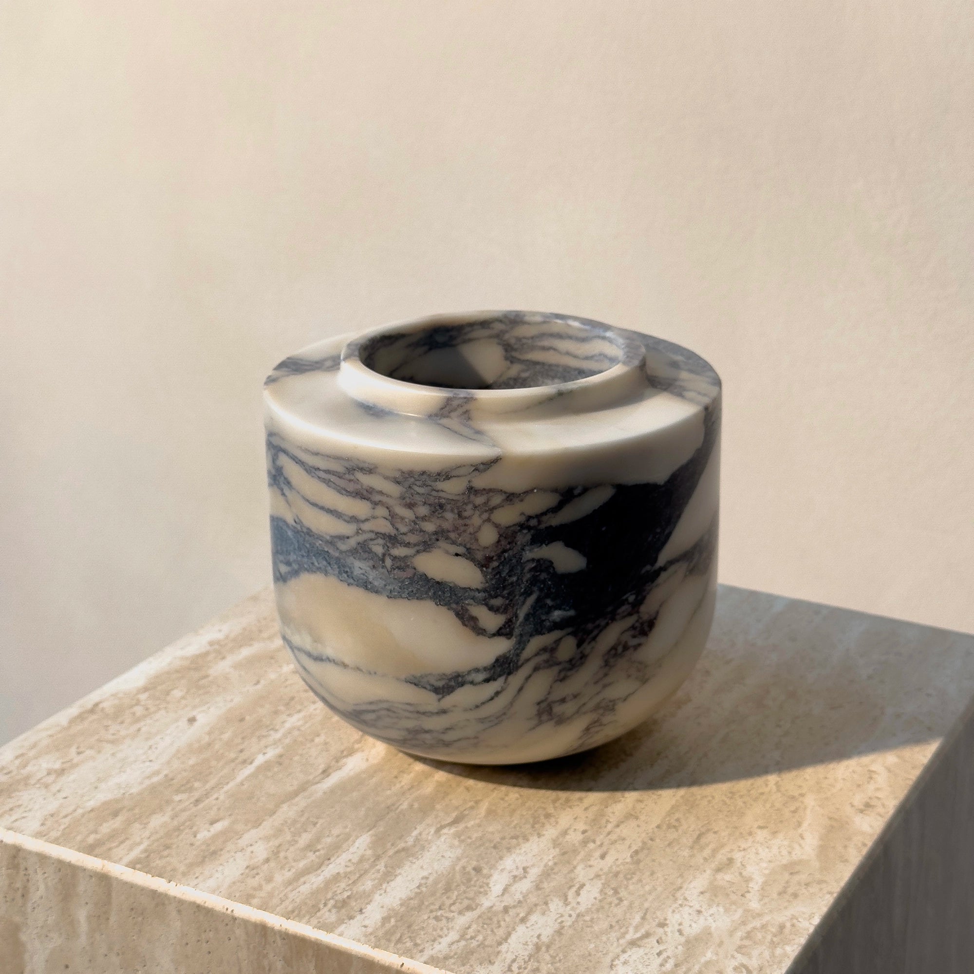 cupola vase - viola calacatta marble