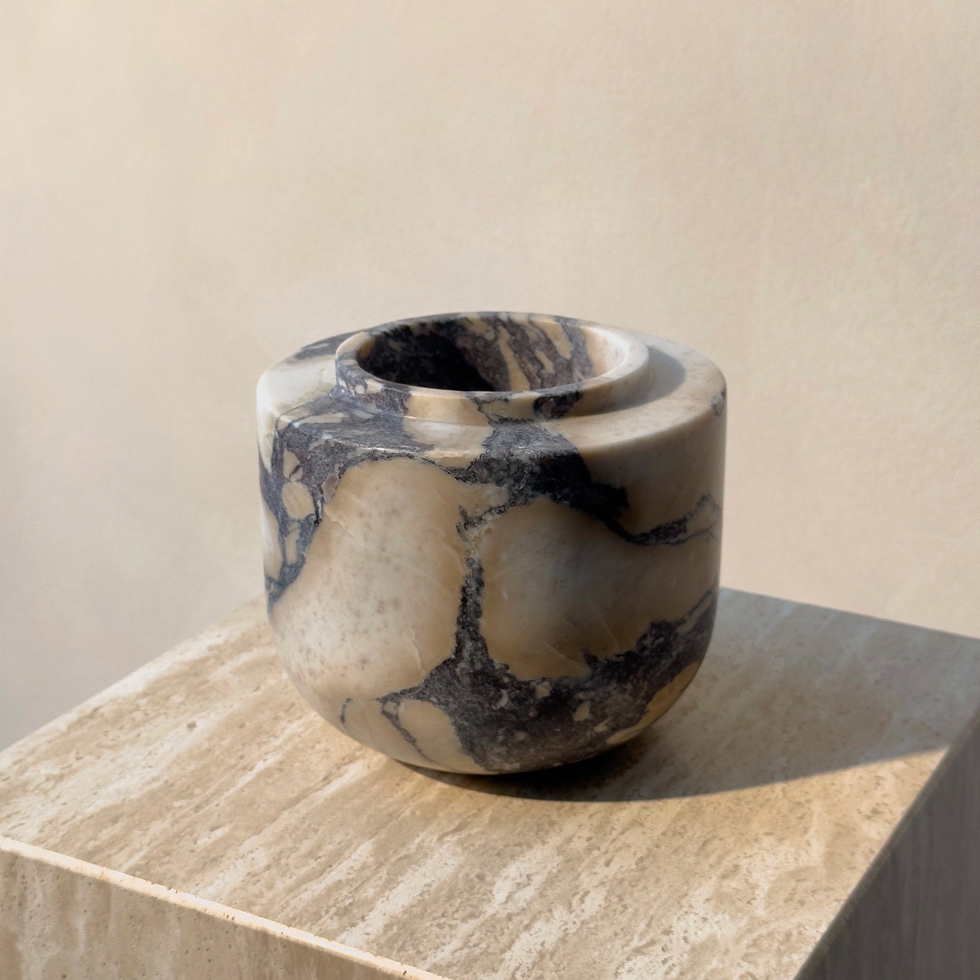 cupola vase - viola calacatta marble