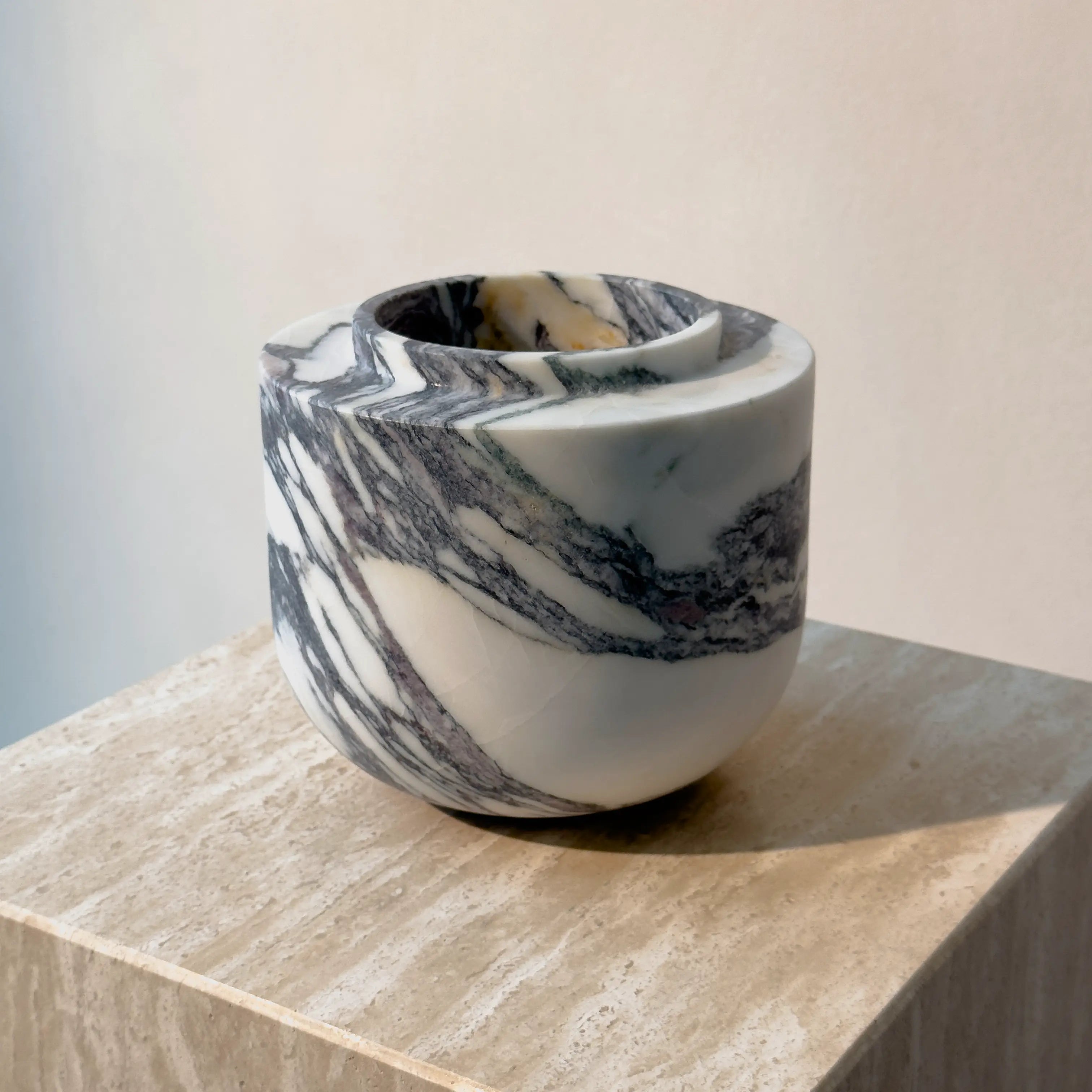 cupola vase - viola calacatta marble