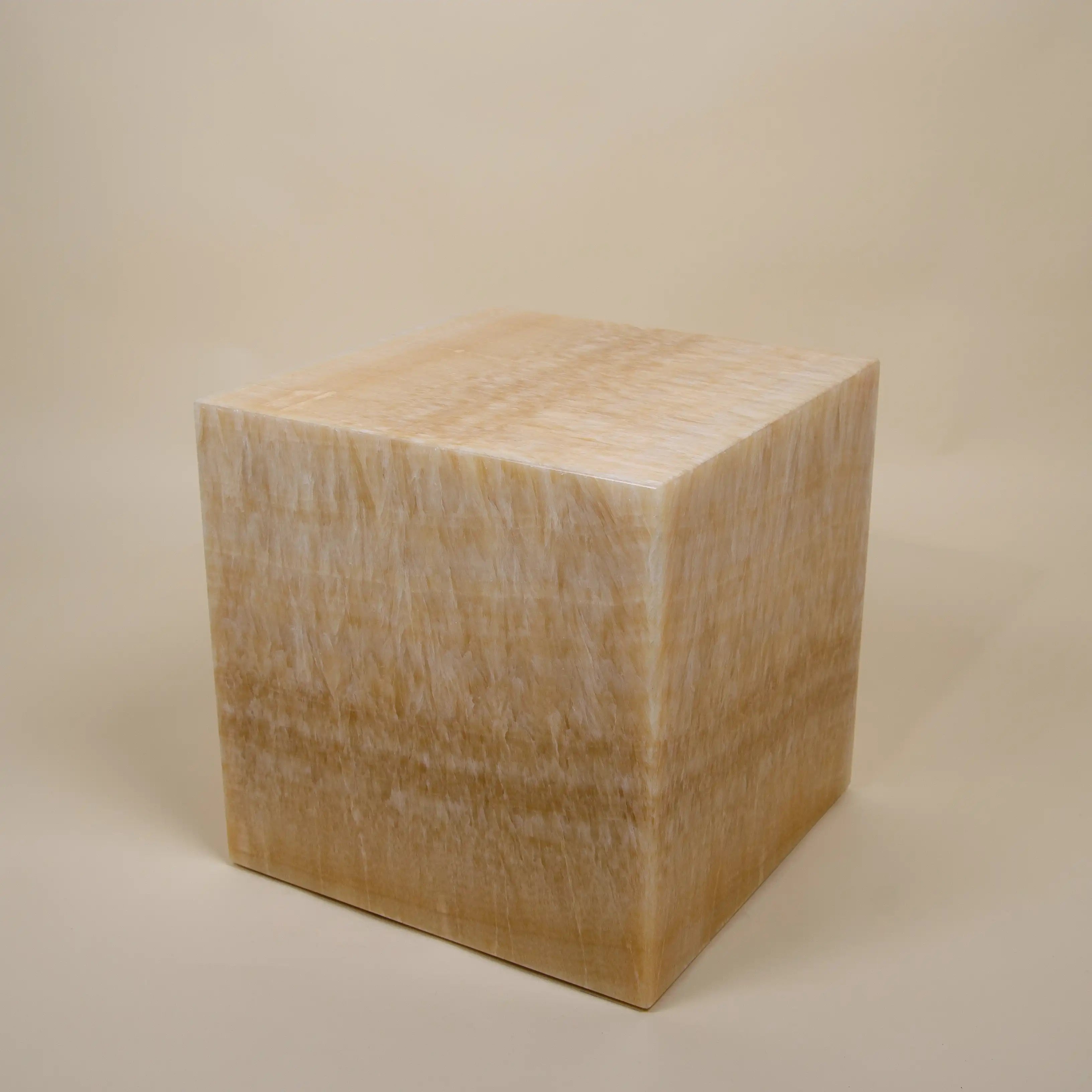 metropolis - honey onyx beistelltisch cube