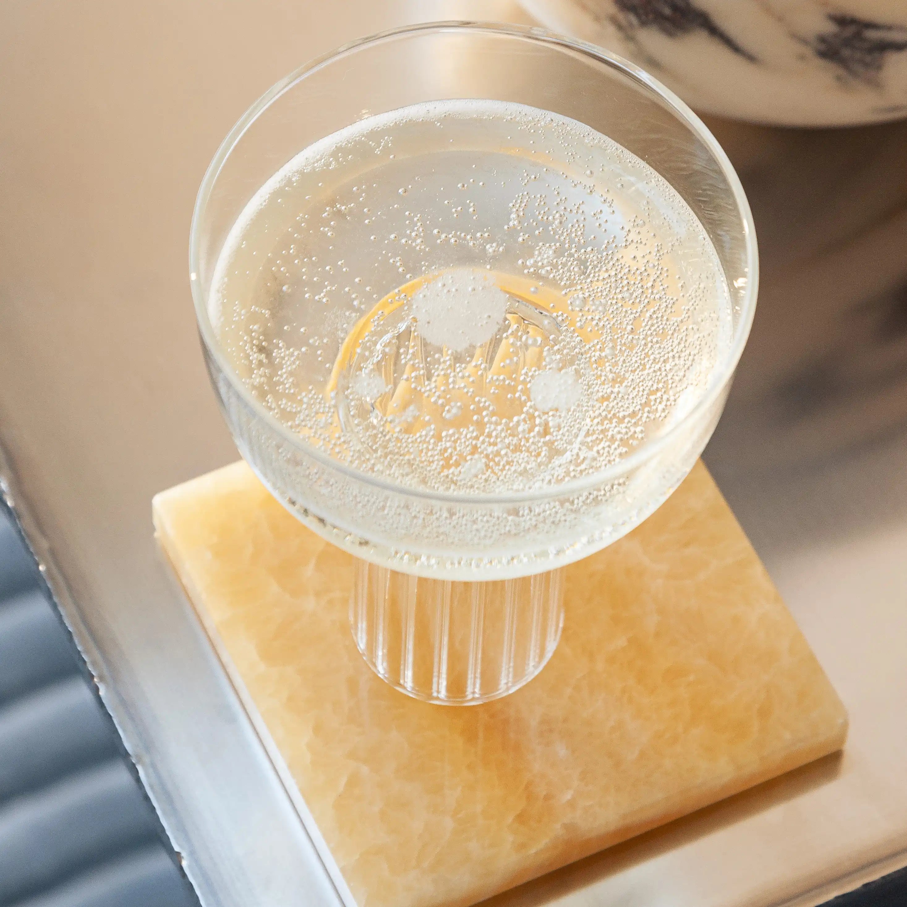 custos coaster - honey onyx